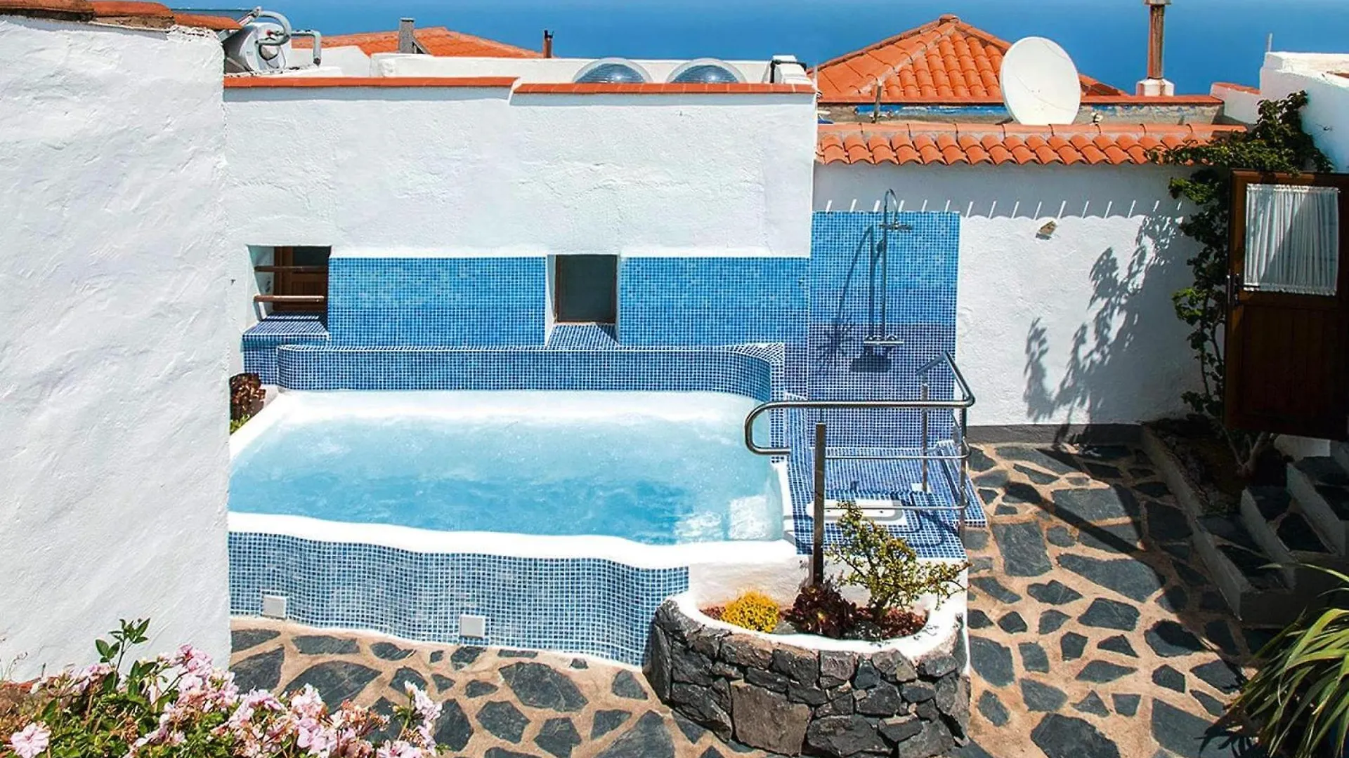 Apartment In El Tanque With Garden, Cleaning Included Las Cruces  Spanien